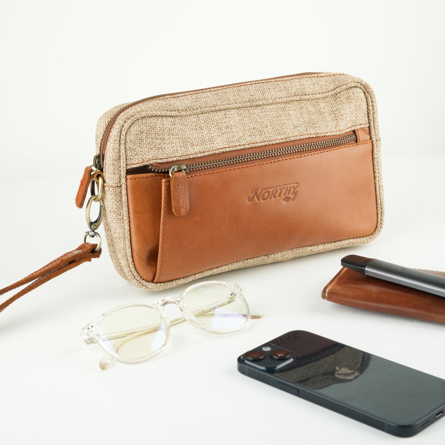 Clutch Leather x Canvas
