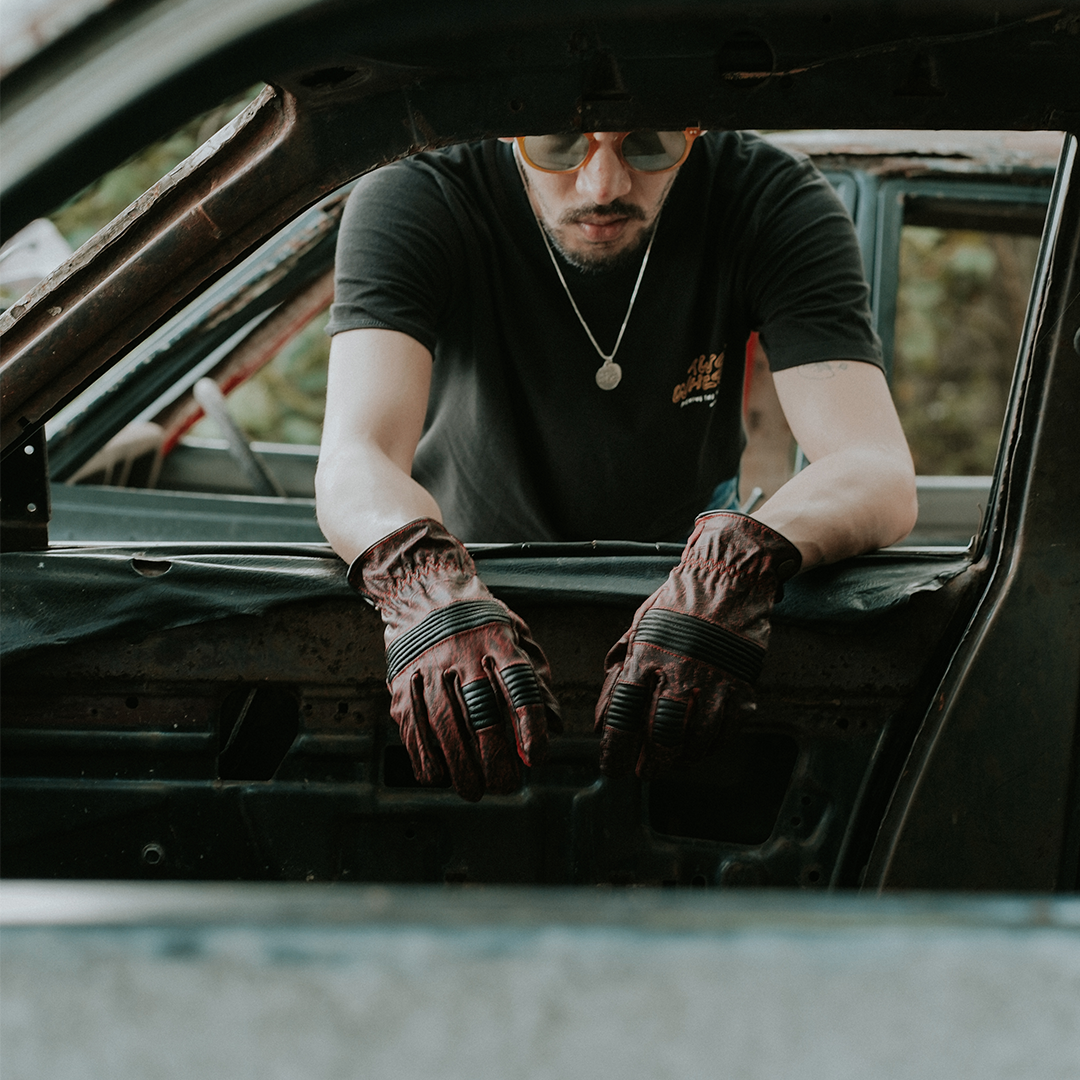 Bold Leather Gloves