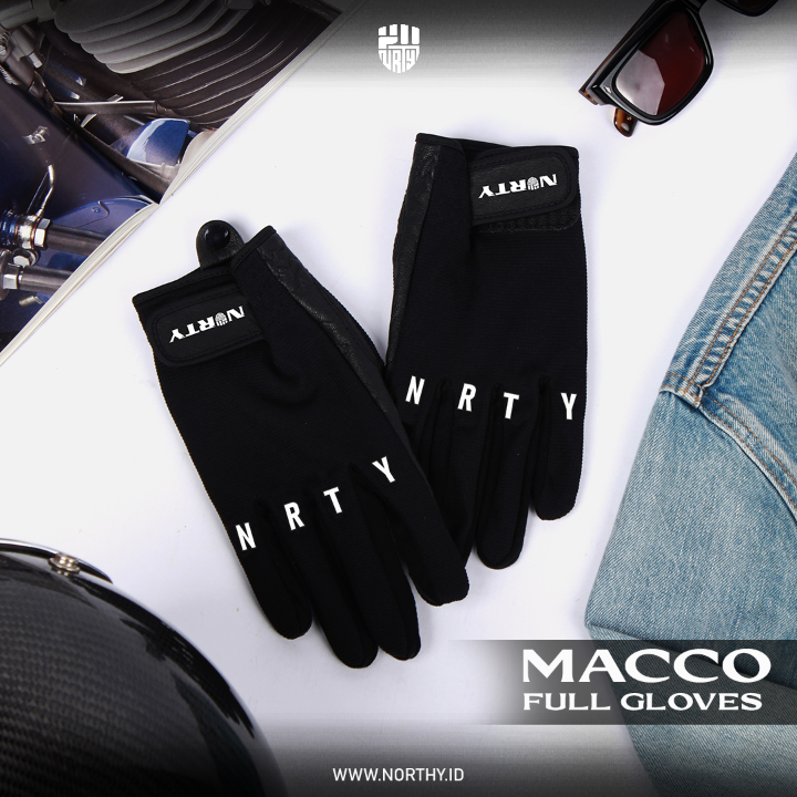 A Pair Of macco gloves black on flatlay