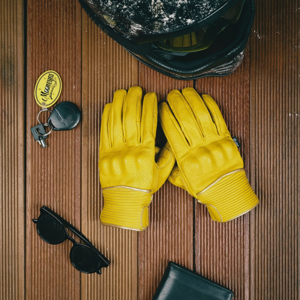 sarung tangan motor kulit Northy Byron full finger tampilan flatlay